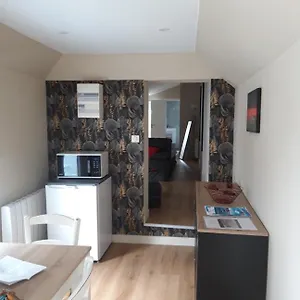  Appartement T1 Indépendant Cosy 150m France